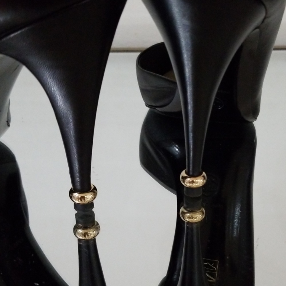 CHANEL Black Leather Camellia Peep-Toe Pumps - Picture 8 of 13